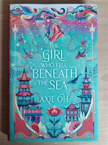 Fairyloot - The Girl Who Fell Beneath the Sea By Axie Oh Signed Stenciled Edges English
