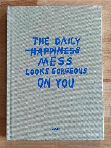 Carmushka Kalender 2024 | Limited Edition The daily Happiness Mess Looks Georgeous on You